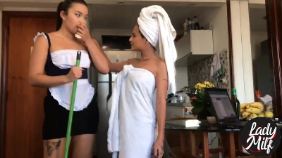 Cover for 'He Forgot I Was In The Shower And Tried To Eat The Maid, Look What Happened'